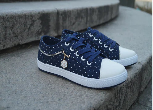 Fashionable Breathable Mesh Sneakers for Women (One Pair)