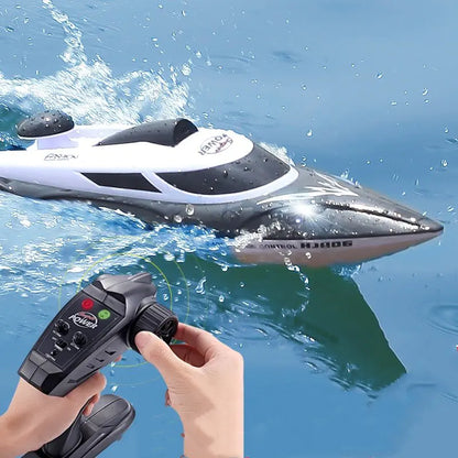 Remote Control High-Speed Boat Model Yacht