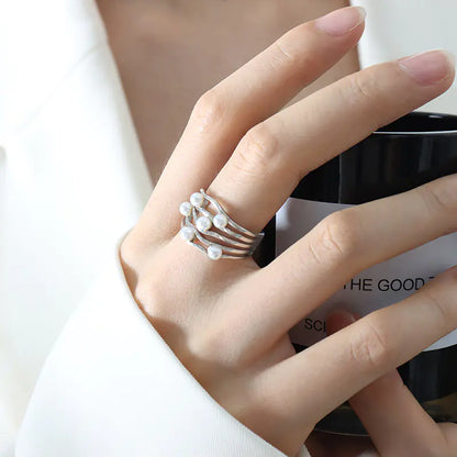 Vintage Ripple Wave Pearl Ring in Titanium Steel